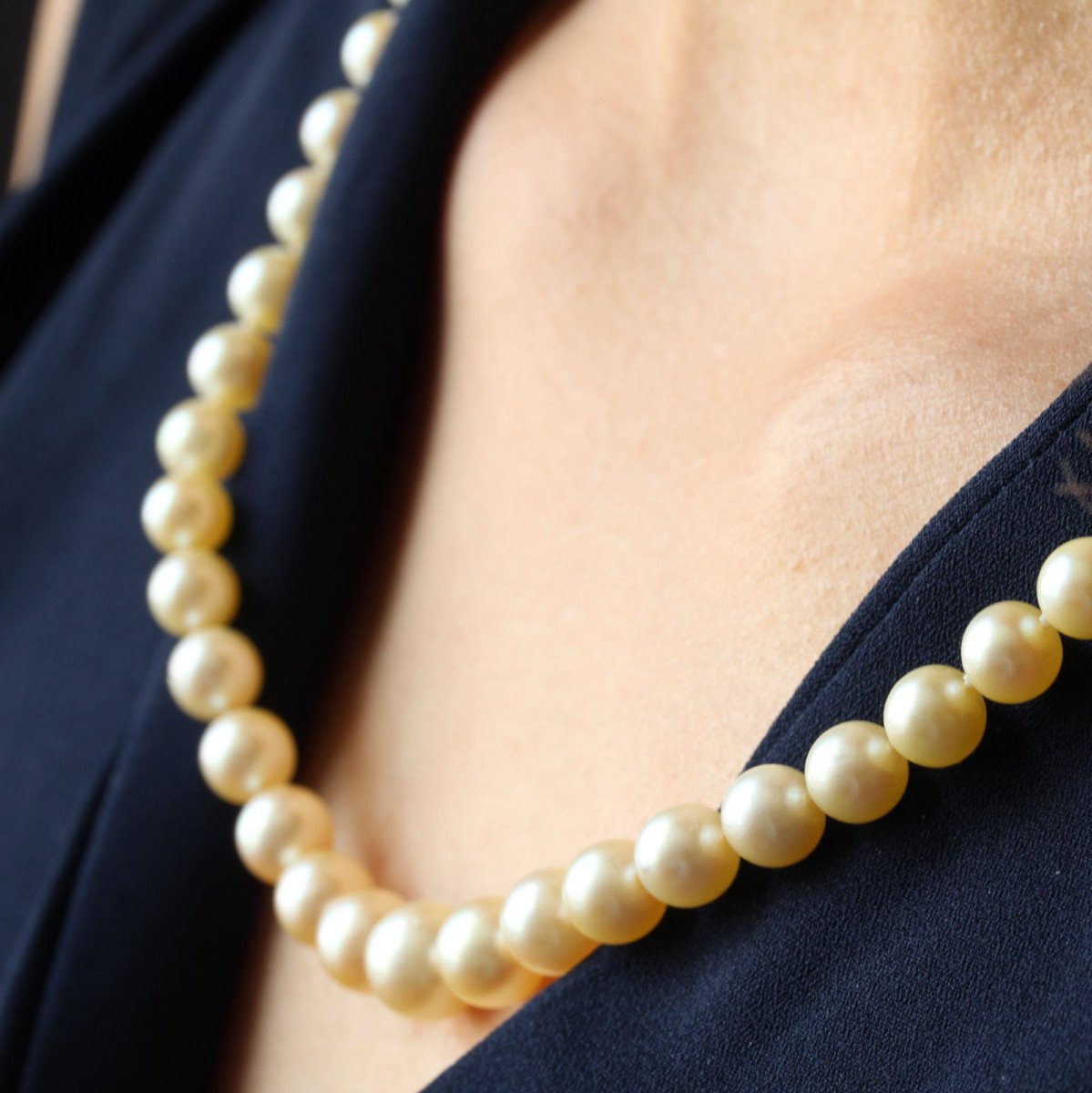 Necklace Falling Golden Cultured Pearls-photo-1