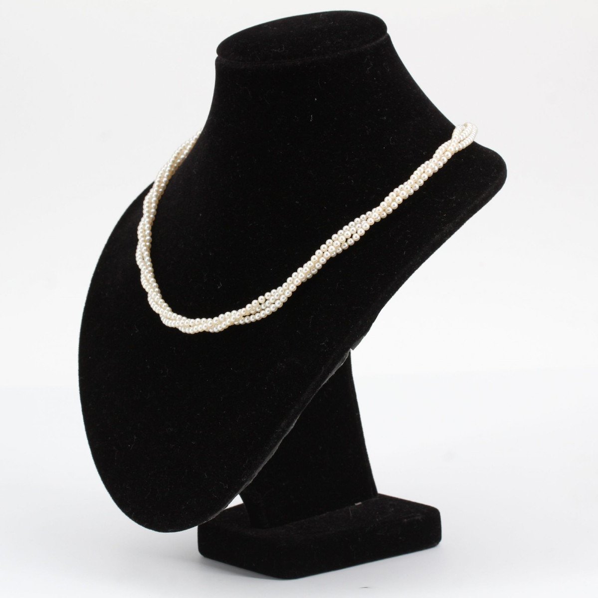 Cultured Pearl Necklace And Old Gold Clasp-photo-1