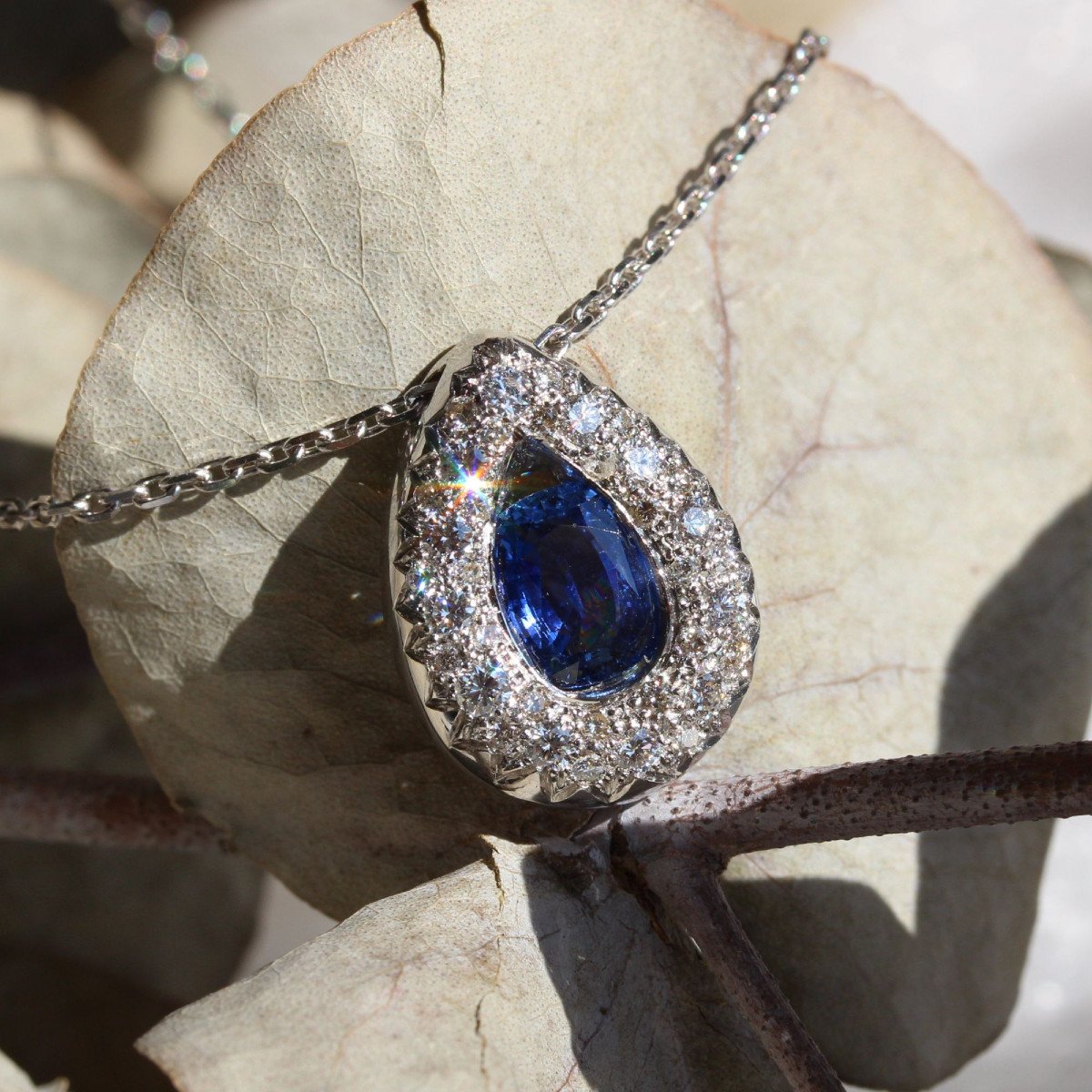 Drop Sapphire Diamond Pendant And Its Chain-photo-4