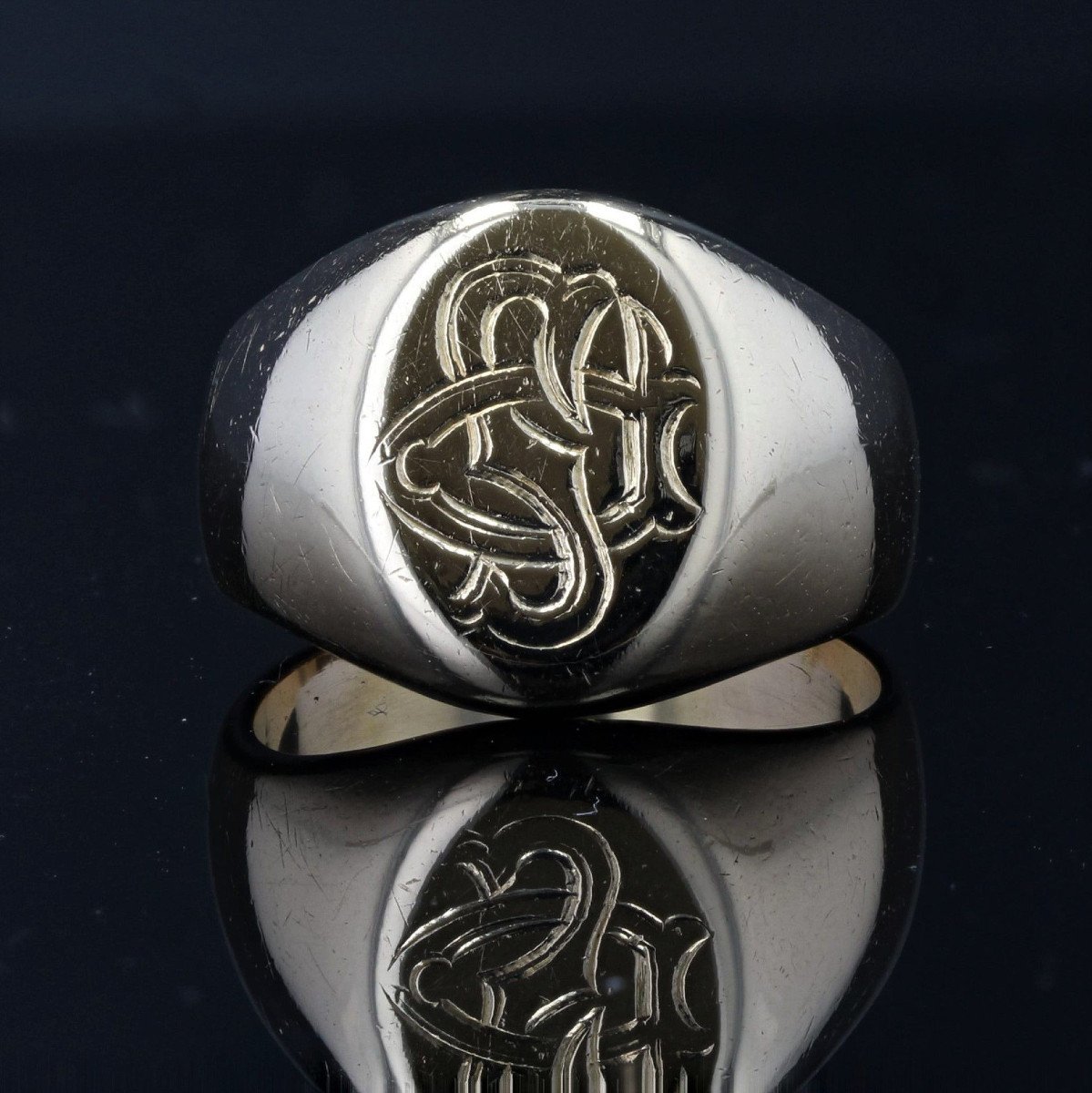 Old Gold Signet Ring Engraved With Initials-photo-3