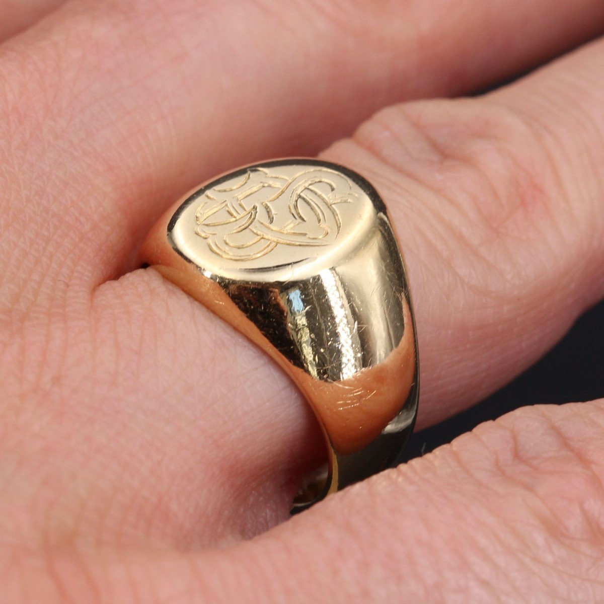 Old Gold Signet Ring Engraved With Initials-photo-5