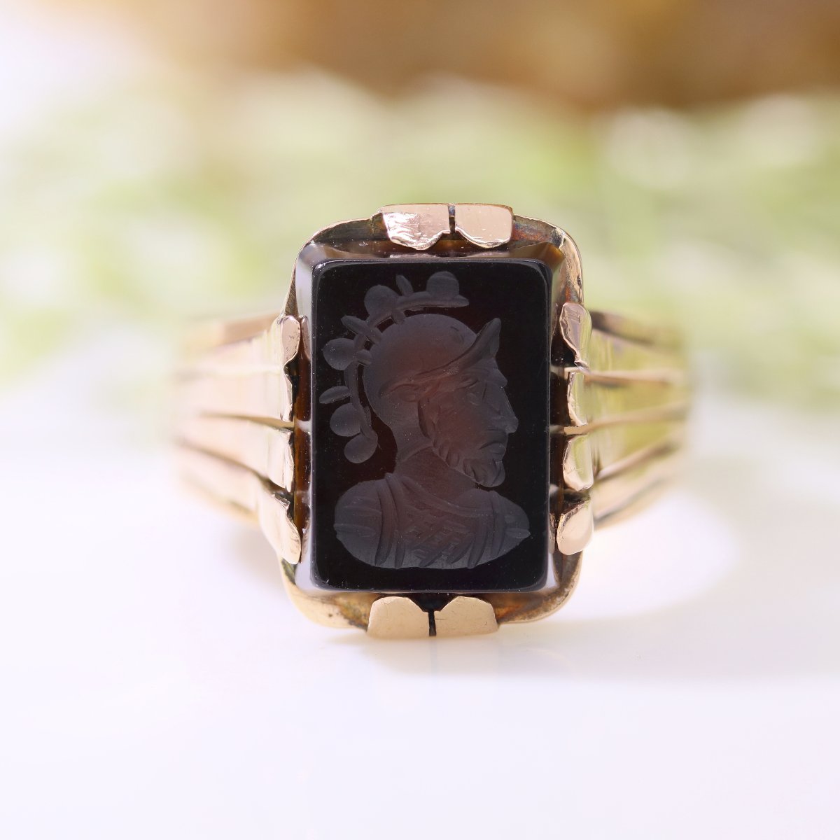 Old Ring In Gold And Intaglio-photo-3