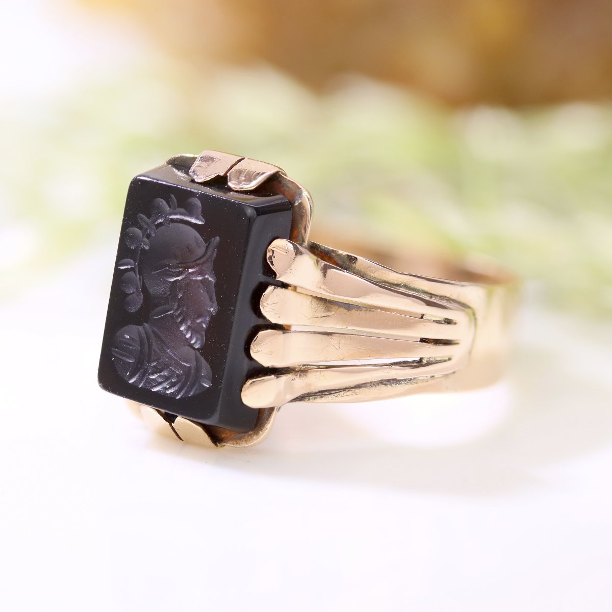 Old Ring In Gold And Intaglio-photo-4