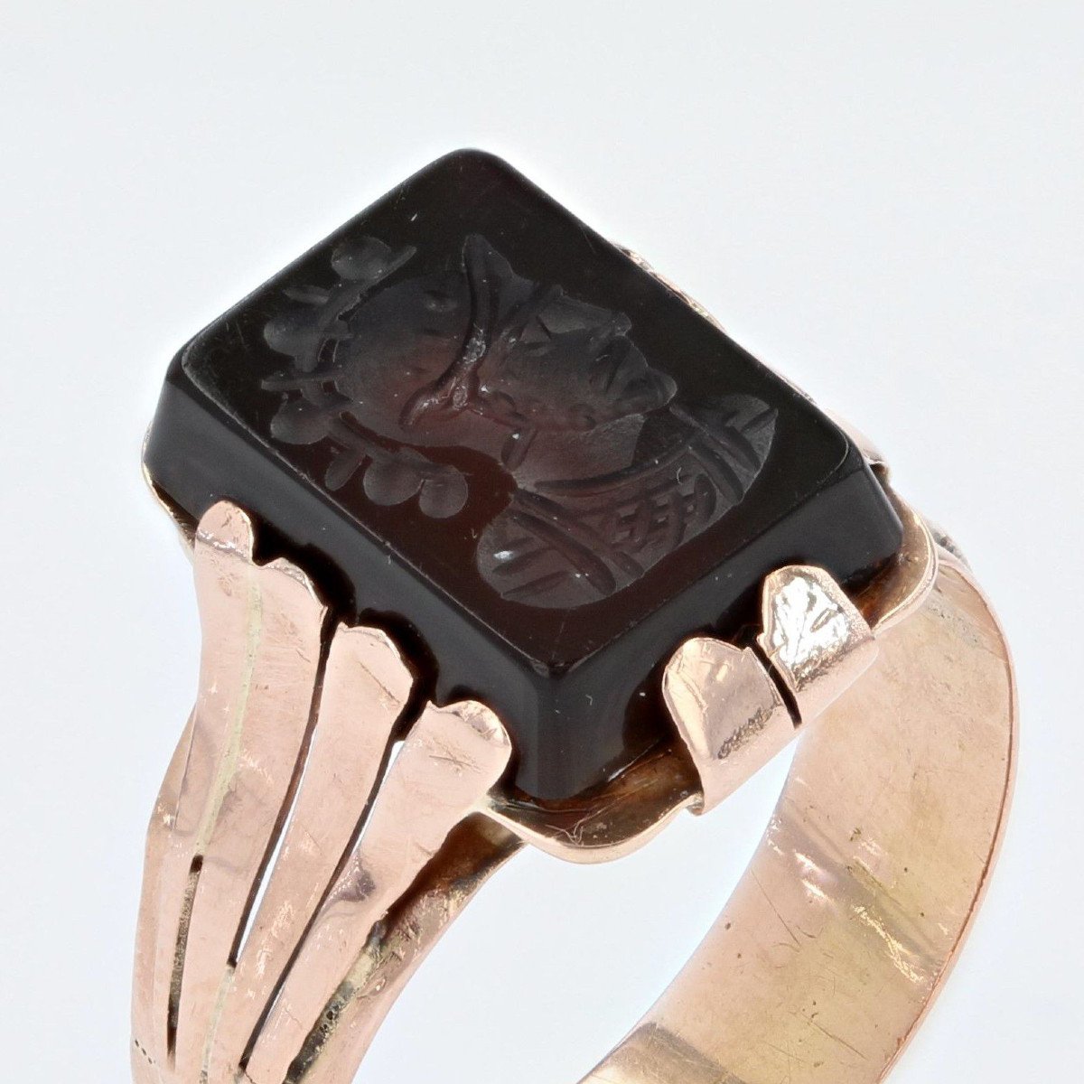 Old Ring In Gold And Intaglio-photo-5