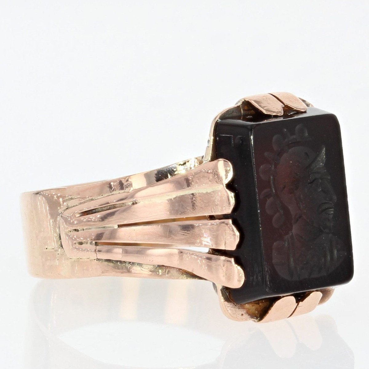 Old Ring In Gold And Intaglio-photo-6