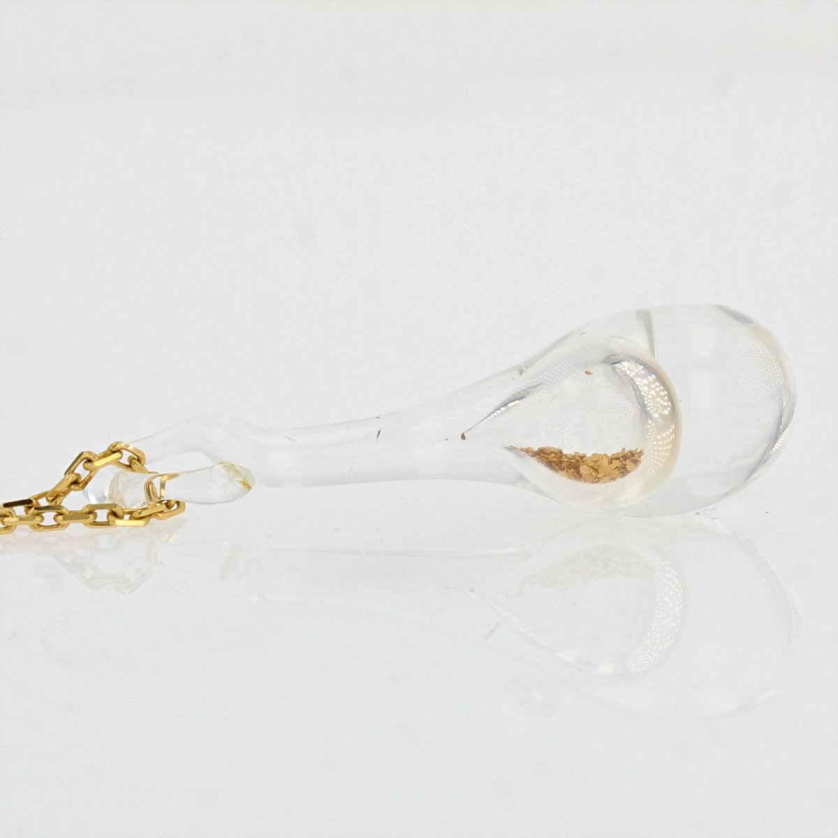 Chaîne En Or Et Son Pendentif En Verre Et Paillettes Dorées-photo-3