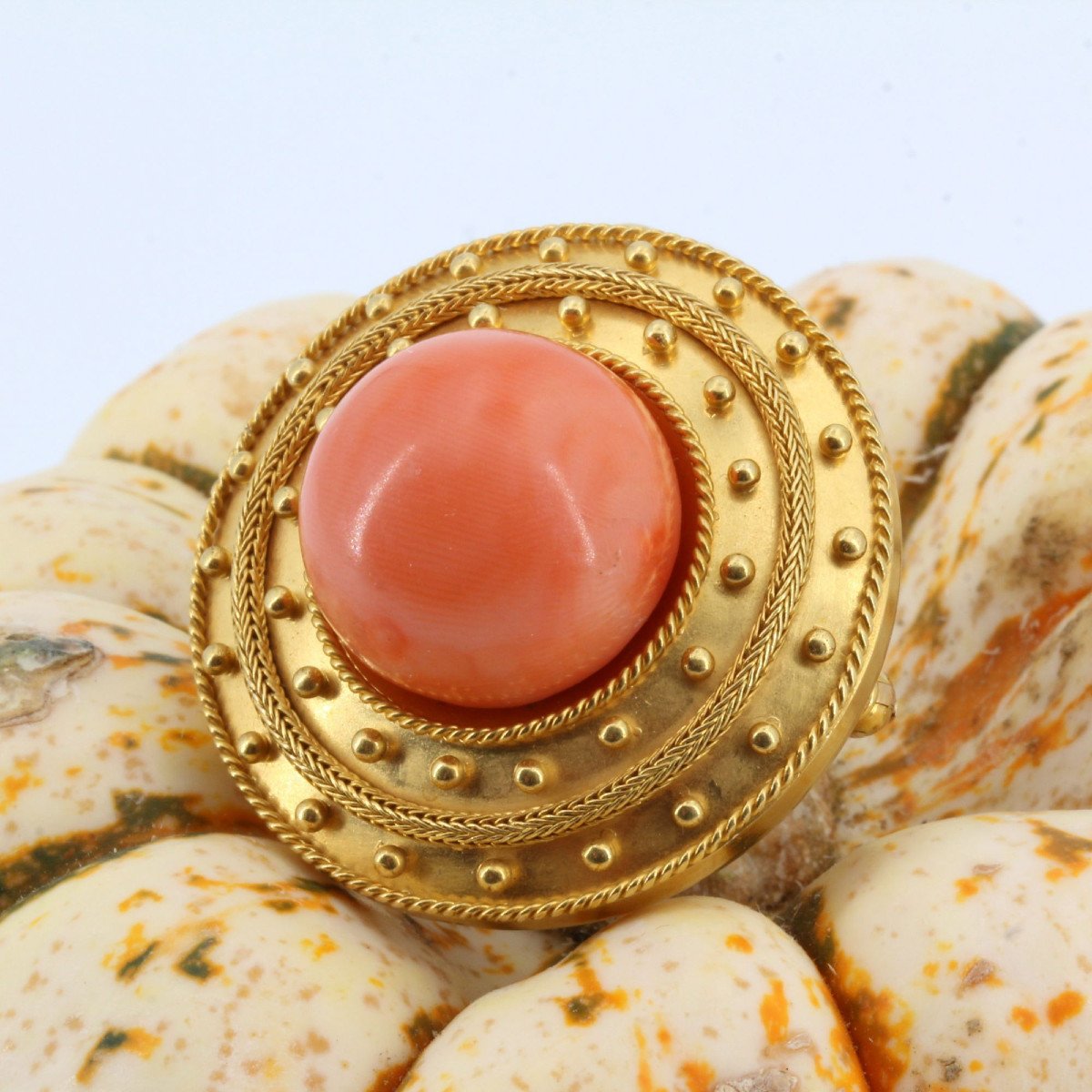 Antique Brooch In Matt Yellow Gold And Its Coral Pearl-photo-4