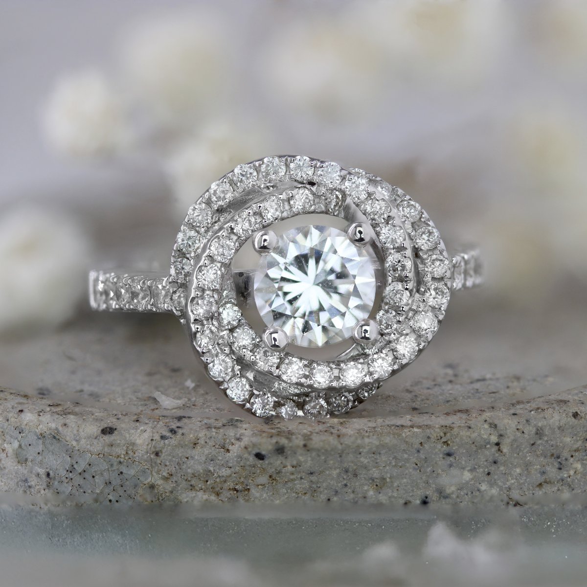White Gold Flower Diamond Ring-photo-3