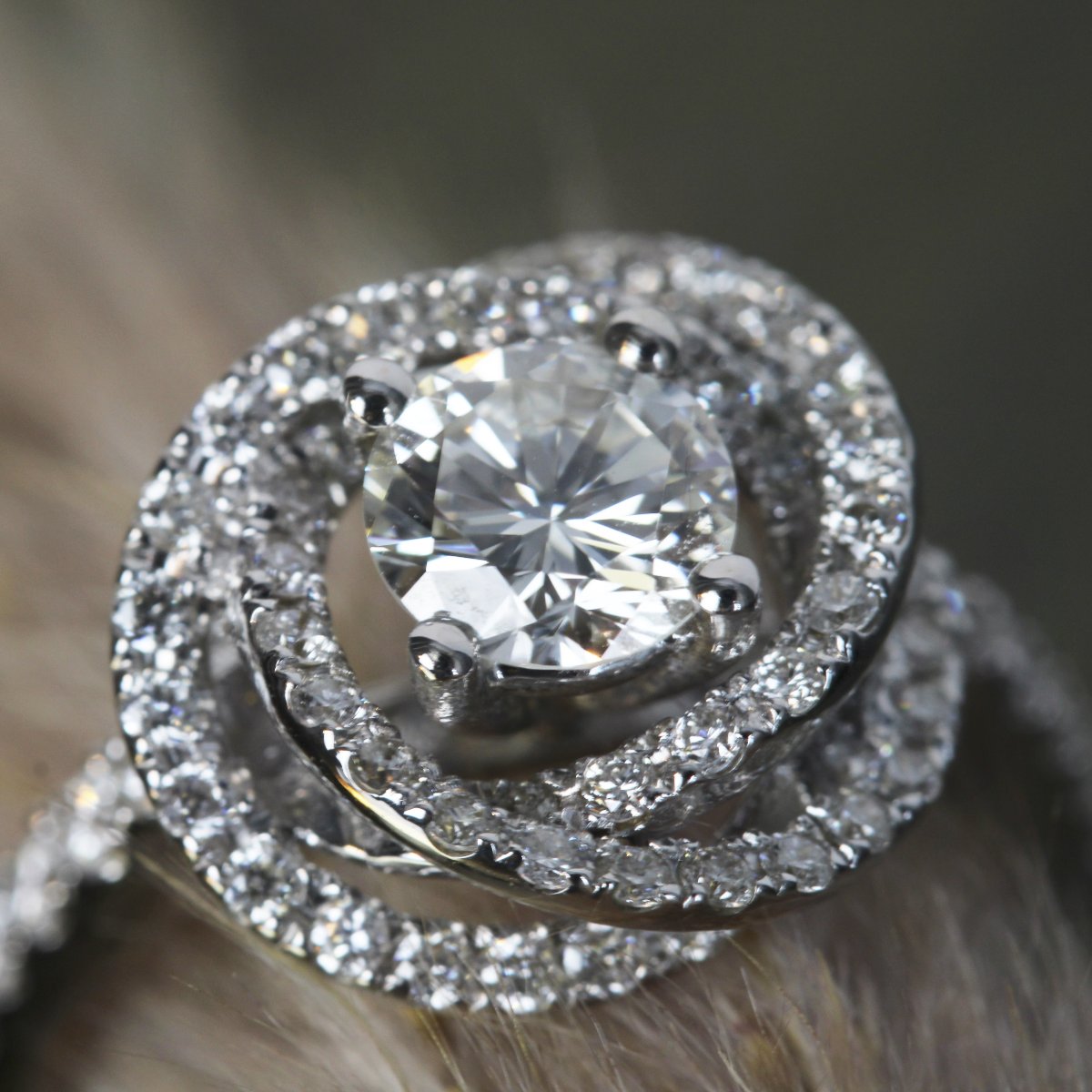 White Gold Flower Diamond Ring-photo-5