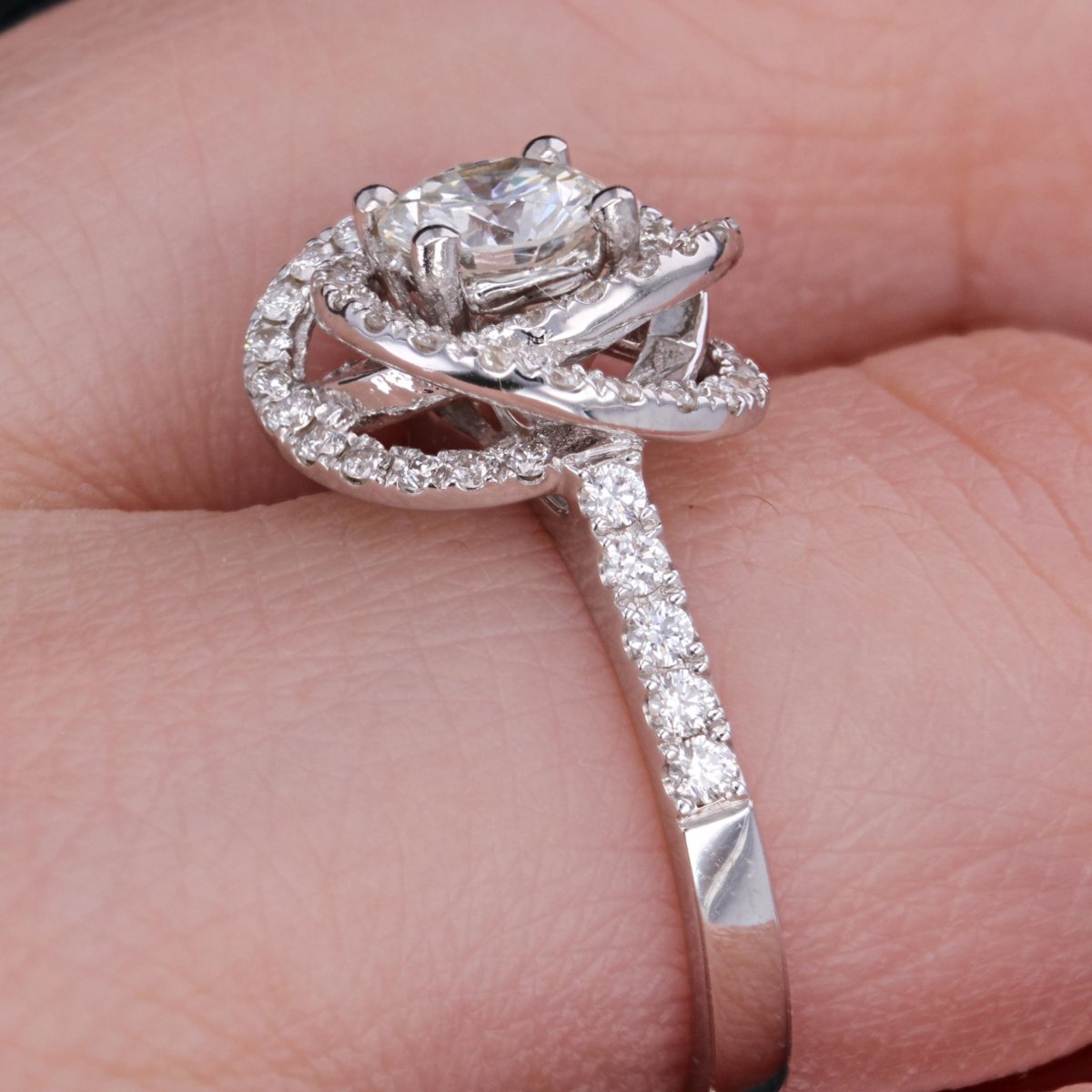 White Gold Flower Diamond Ring-photo-7