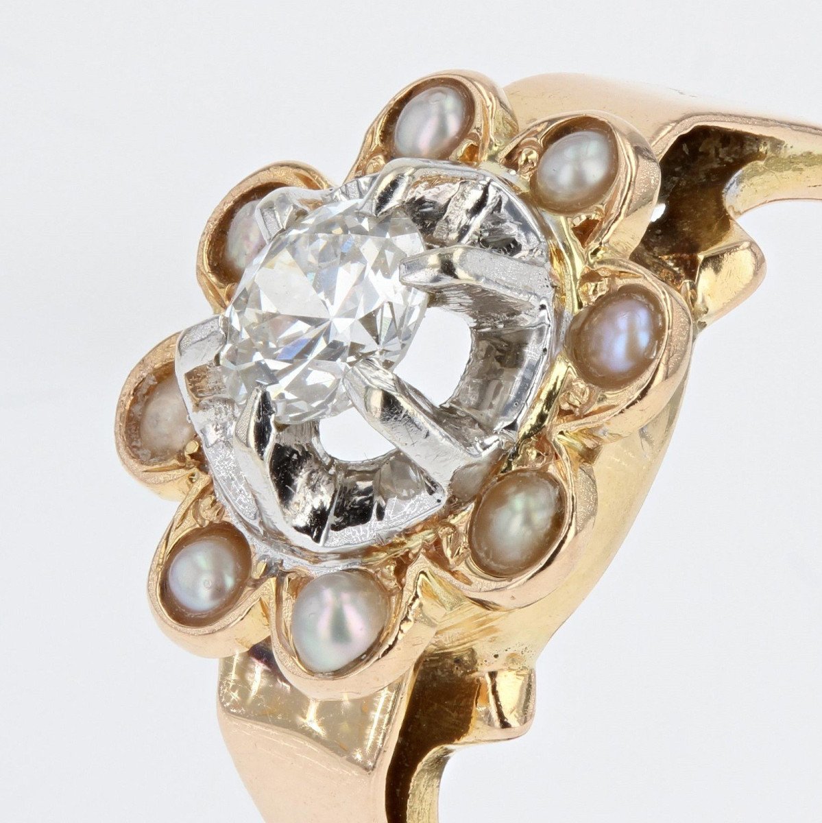 Old Diamond Ring Surrounded By Pearls-photo-3