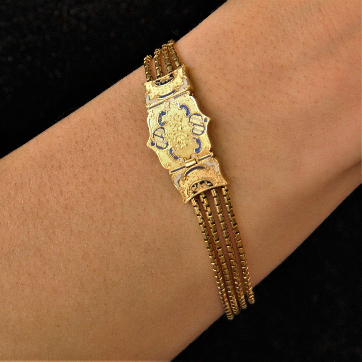 Old Gold Bracelet And Its Enamelled Clasp-photo-2