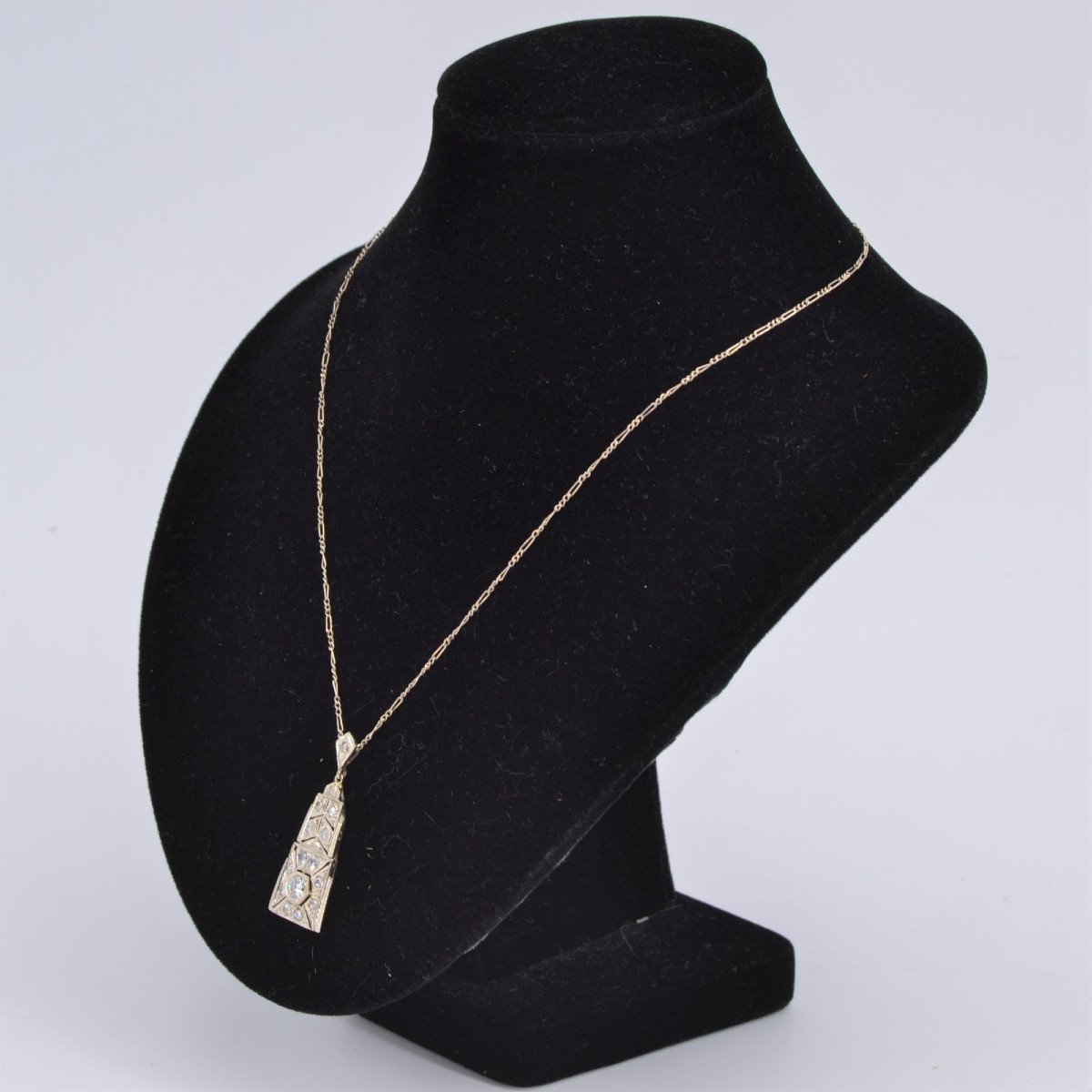 Art Deco Diamond Pendant And Its Chain-photo-2