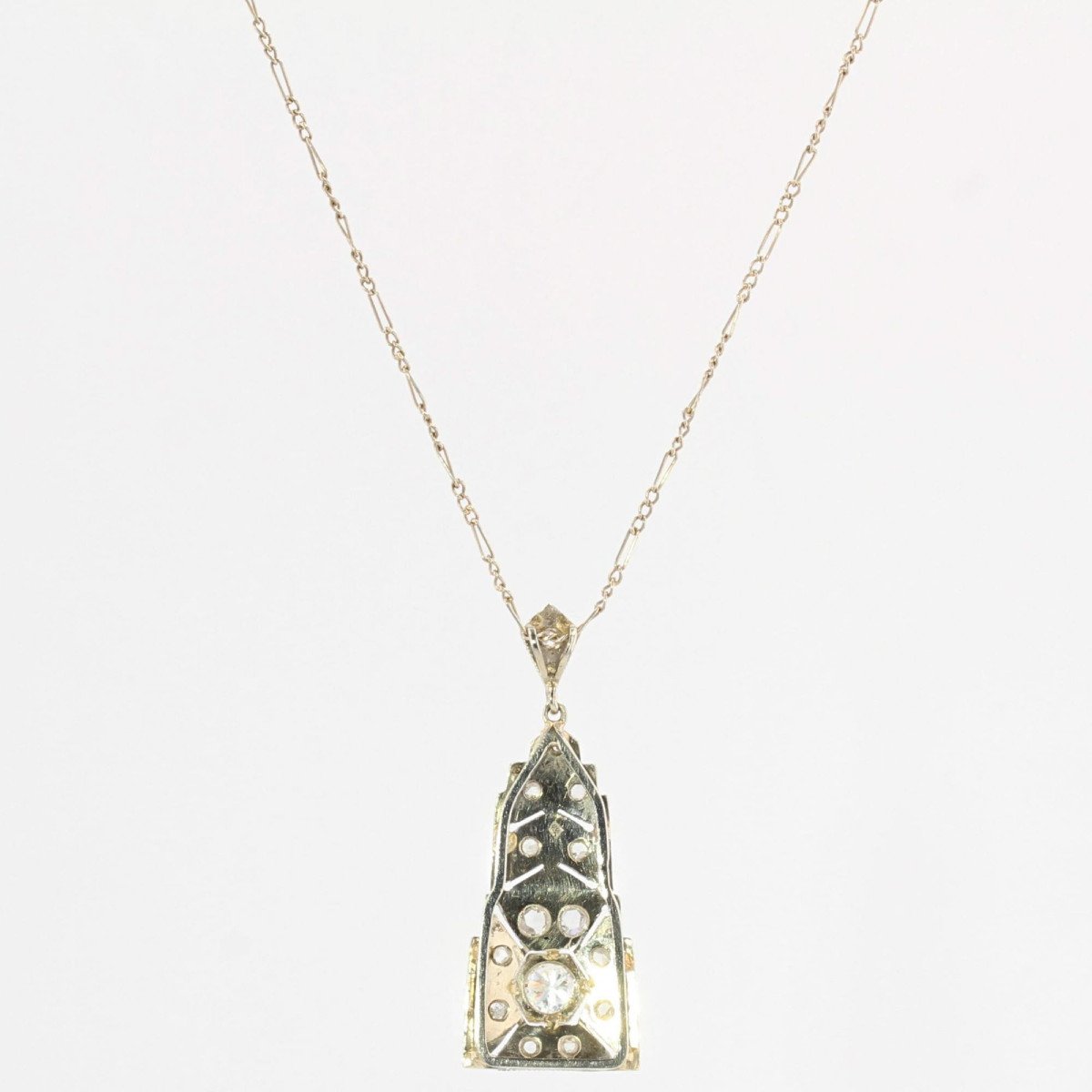 Art Deco Diamond Pendant And Its Chain-photo-4