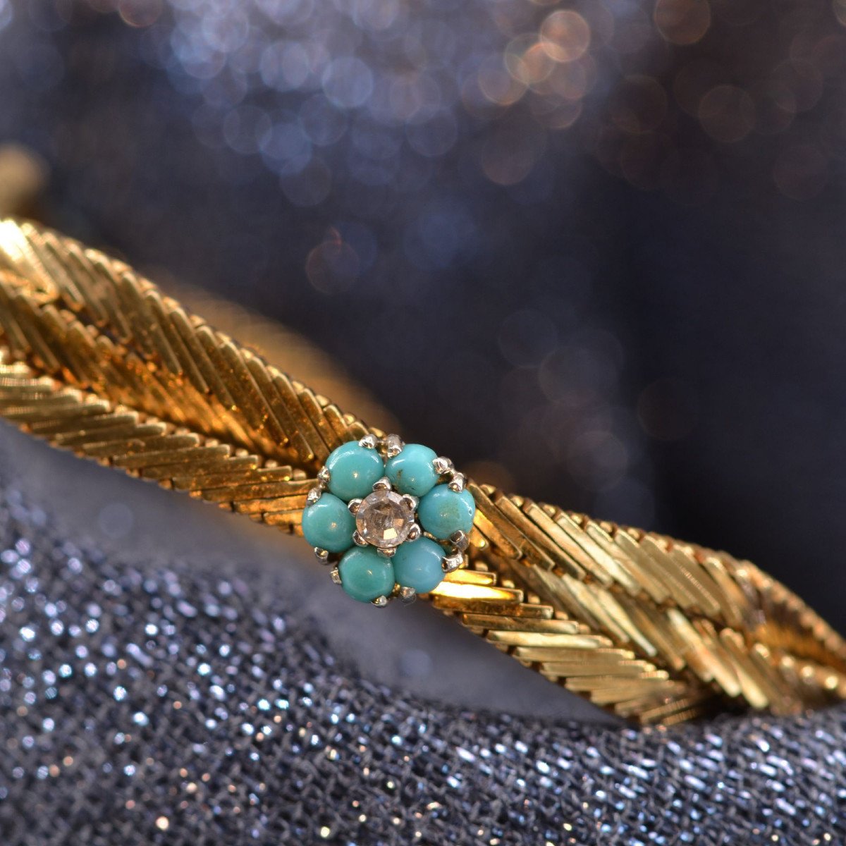 Old Gold Bracelet With Turquoise Flowers And Diamonds-photo-1