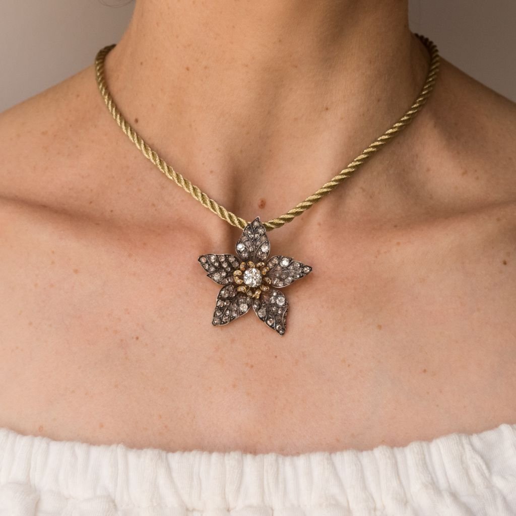 Former Flower Diamonds Pendant-photo-2