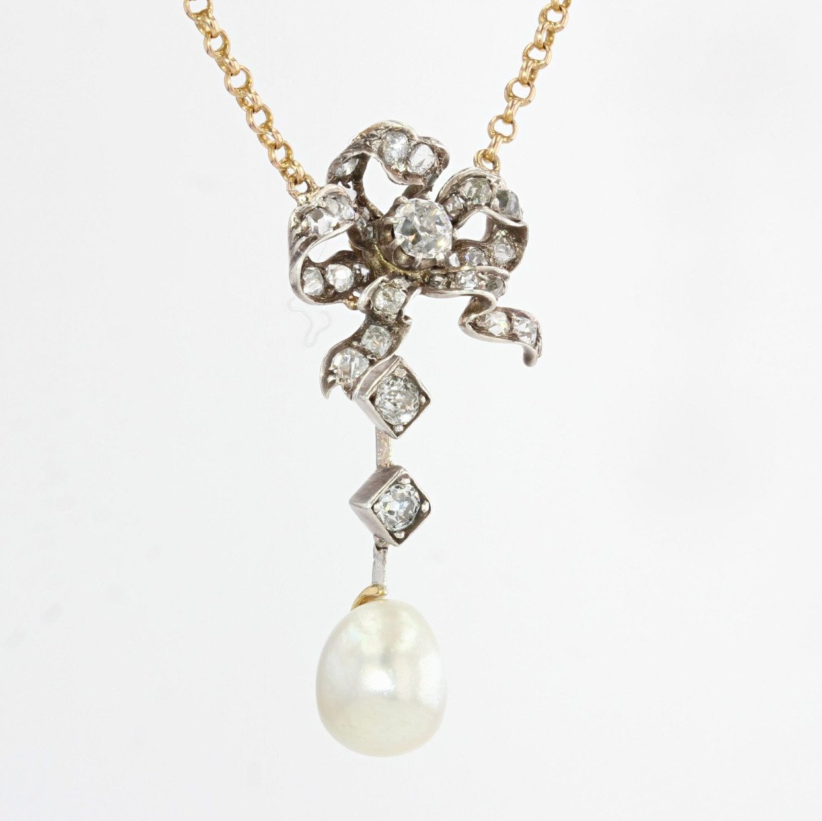 Old Diamond Knot And Fine Pearl Necklace-photo-1