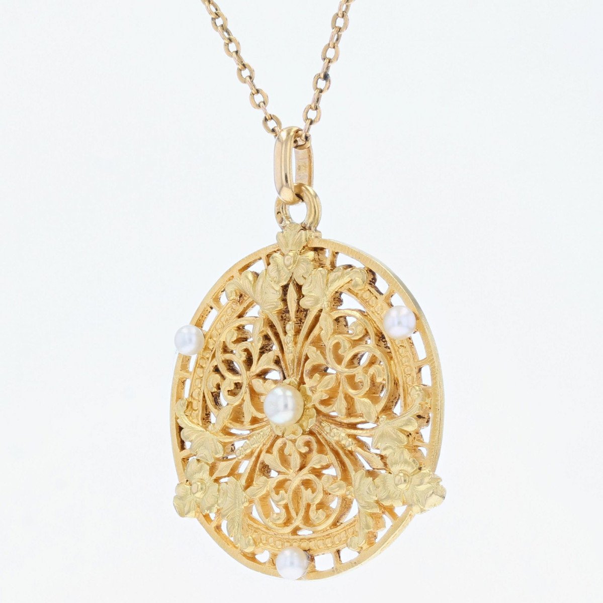 Antique Gold And Fine Pearls Pendant-photo-3