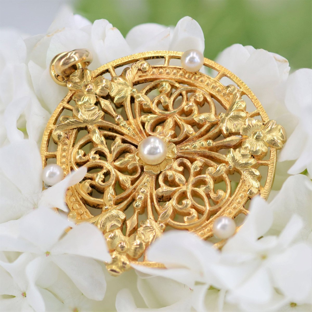 Antique Gold And Fine Pearls Pendant-photo-4