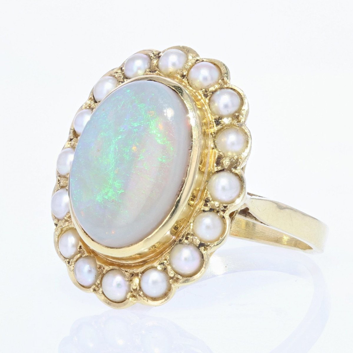 Opal And Pearl Ring On Yellow Gold-photo-3