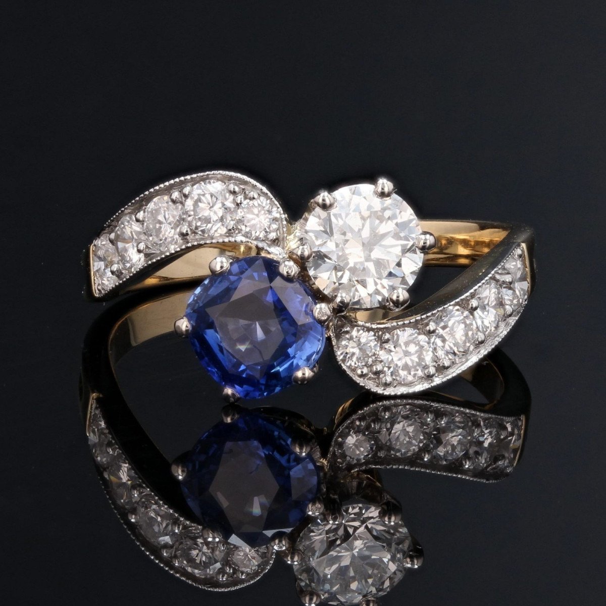 Proantic: Blue Sapphire And Diamonds Toi Et Moi Ring