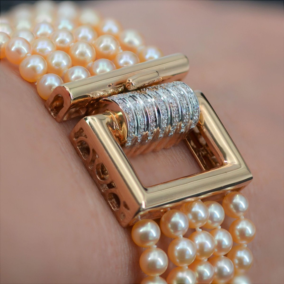 Bracelet With Pink Cultured Pearls, Diamonds And Rose Gold-photo-6