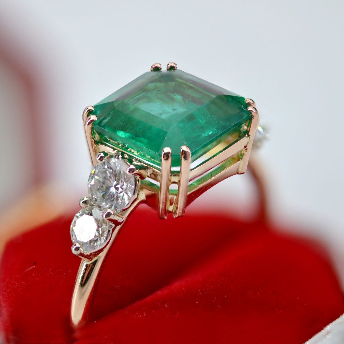 Emerald Ring And Rose Gold Diamonds-photo-4