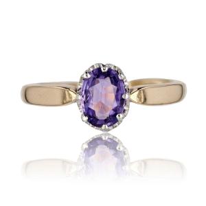 Bague Ancienne Saphir Violet Montée En Solitaire