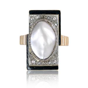Rectangular Art Deco Ring With Mabé Pearl, Rose-cut Diamonds And Black Enamel