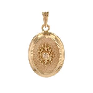 Retro Oval Gold Pearl Pendant