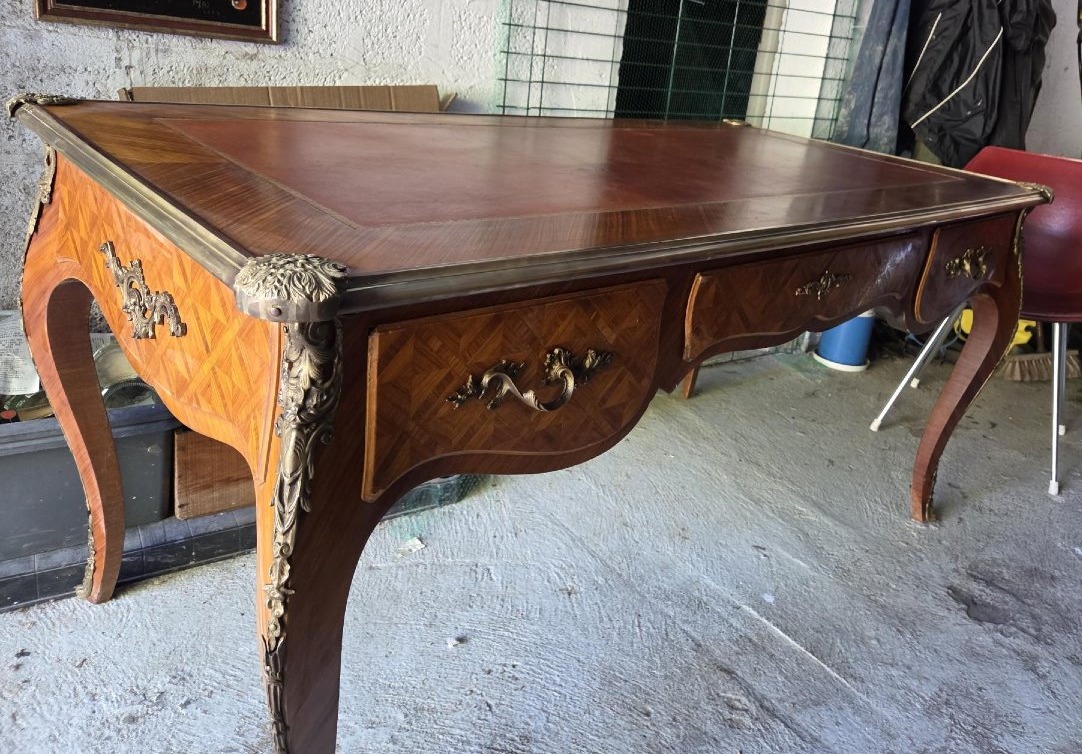 bureau plat style louis xv