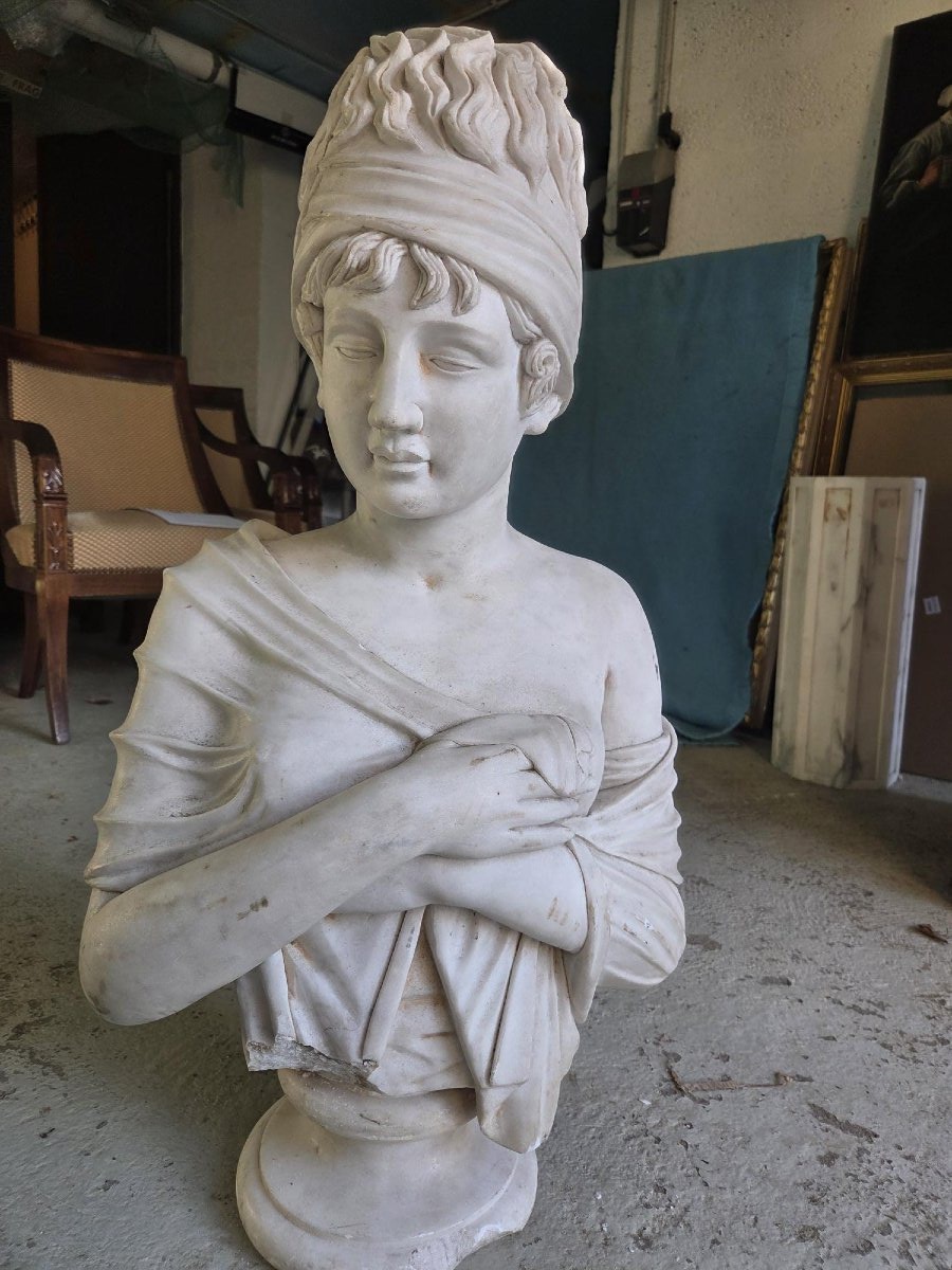 Madame Juliette Recamier (marble)