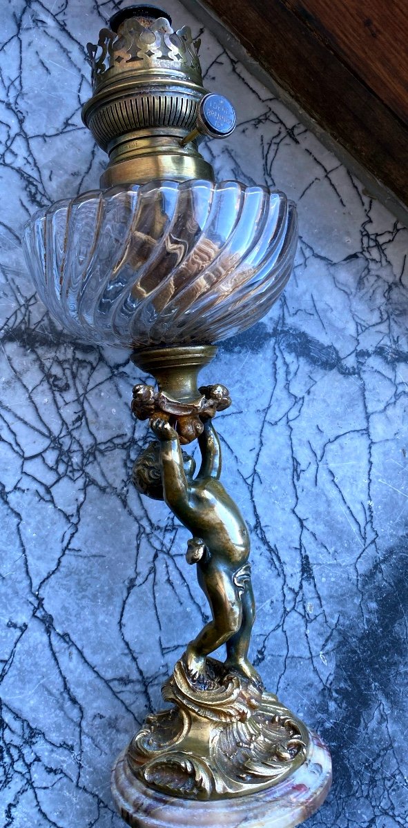 Putto En Bronze   Sur Base En Breche Des Pynénees Tenant Un Globe De Lampe En Crystal Torsadé-photo-6