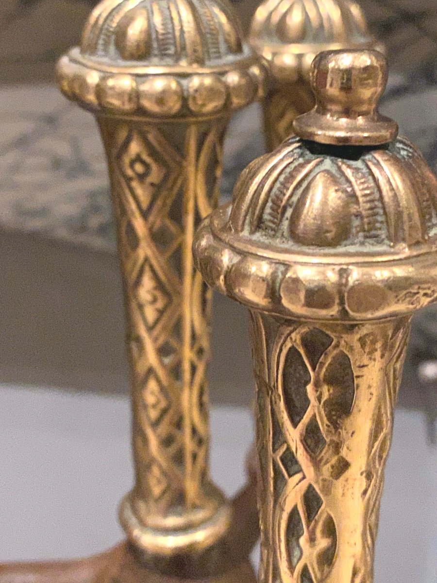 Ensemble De  Tisonniers Anglais   De Style Néogothique  En Fer Forgé Et Poignées En Bronze -photo-4