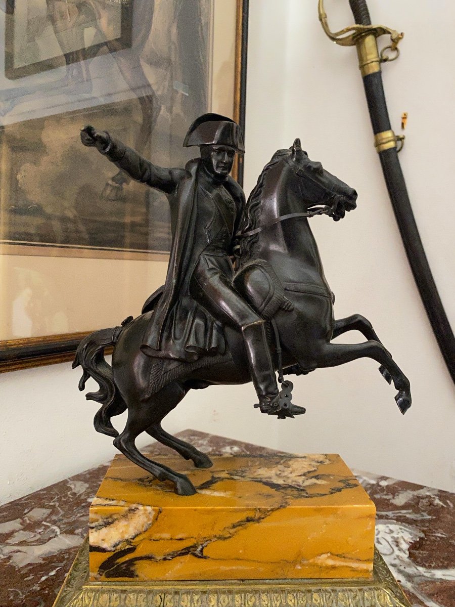 Sculpture En Bronze  De  Napoléon  Empereur Des Français  d'Après  Le Tableau De  Carle  Vernet-photo-3