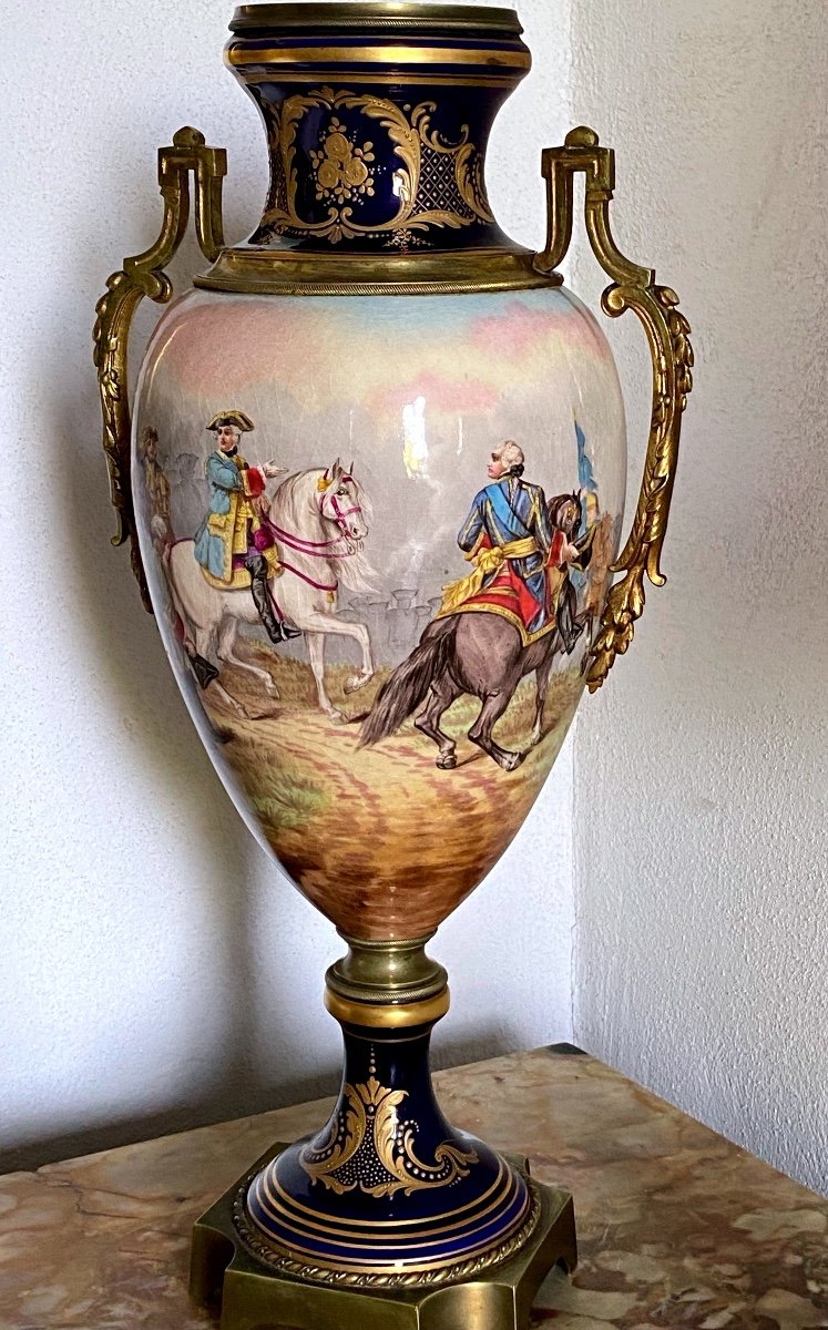 Porcelaine Vase In The Syle Of Sevres -photo-2