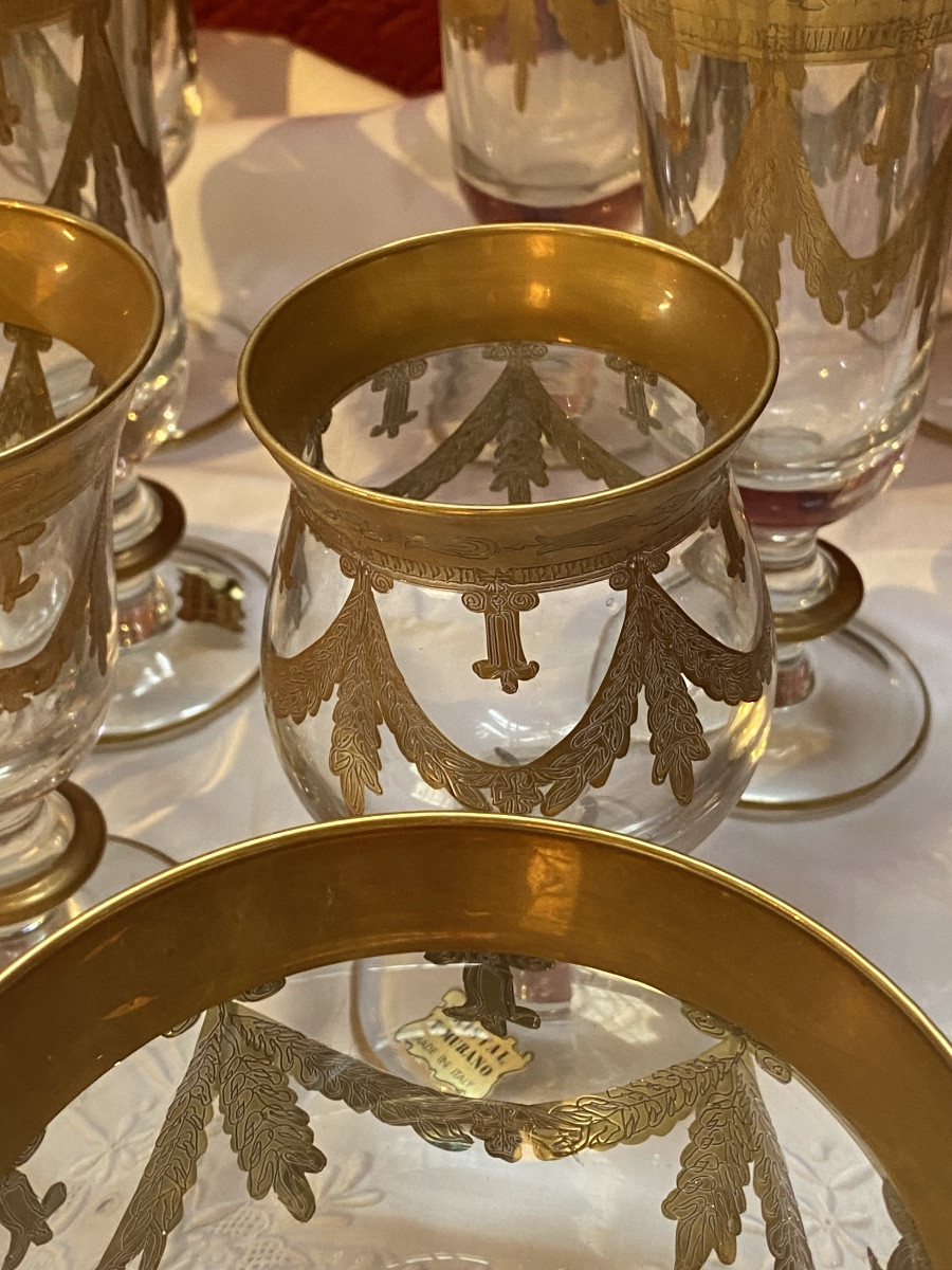 Cristal De  Murano    30 Verres   2  Carafes  Vin  1 à Eau   Décor A La Feuille d'Or  état Neuf