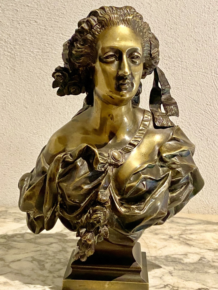 BUSTE DE FEMME      BRONZE    1878  19ème  signé  LAVALETTE 
