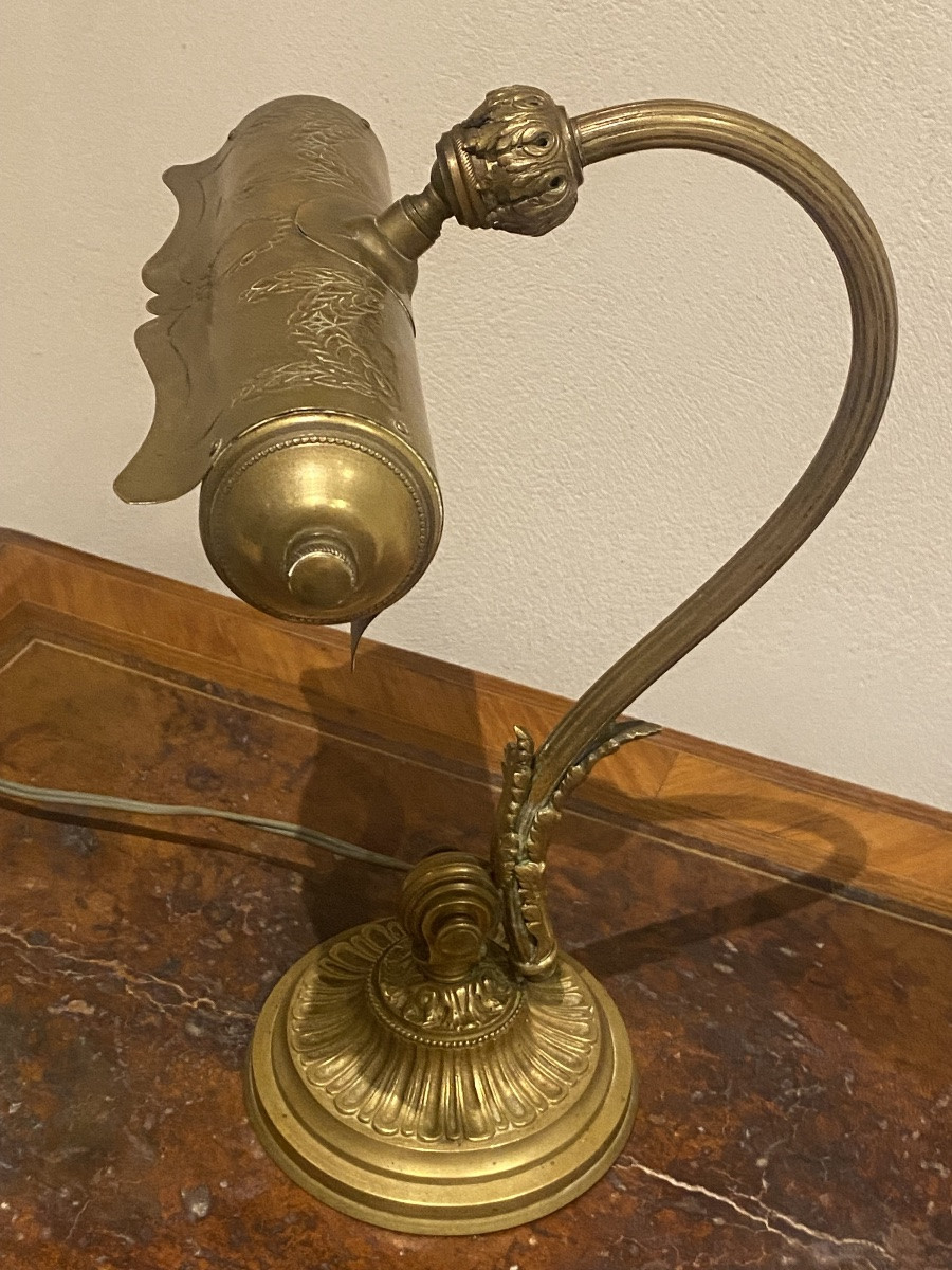 LAMPE    DE BUREAU    XXème   EN    BRONZE   ET   LAITON  À SCULPTURES  DE FEUILLES DE CHÊNE"-photo-2