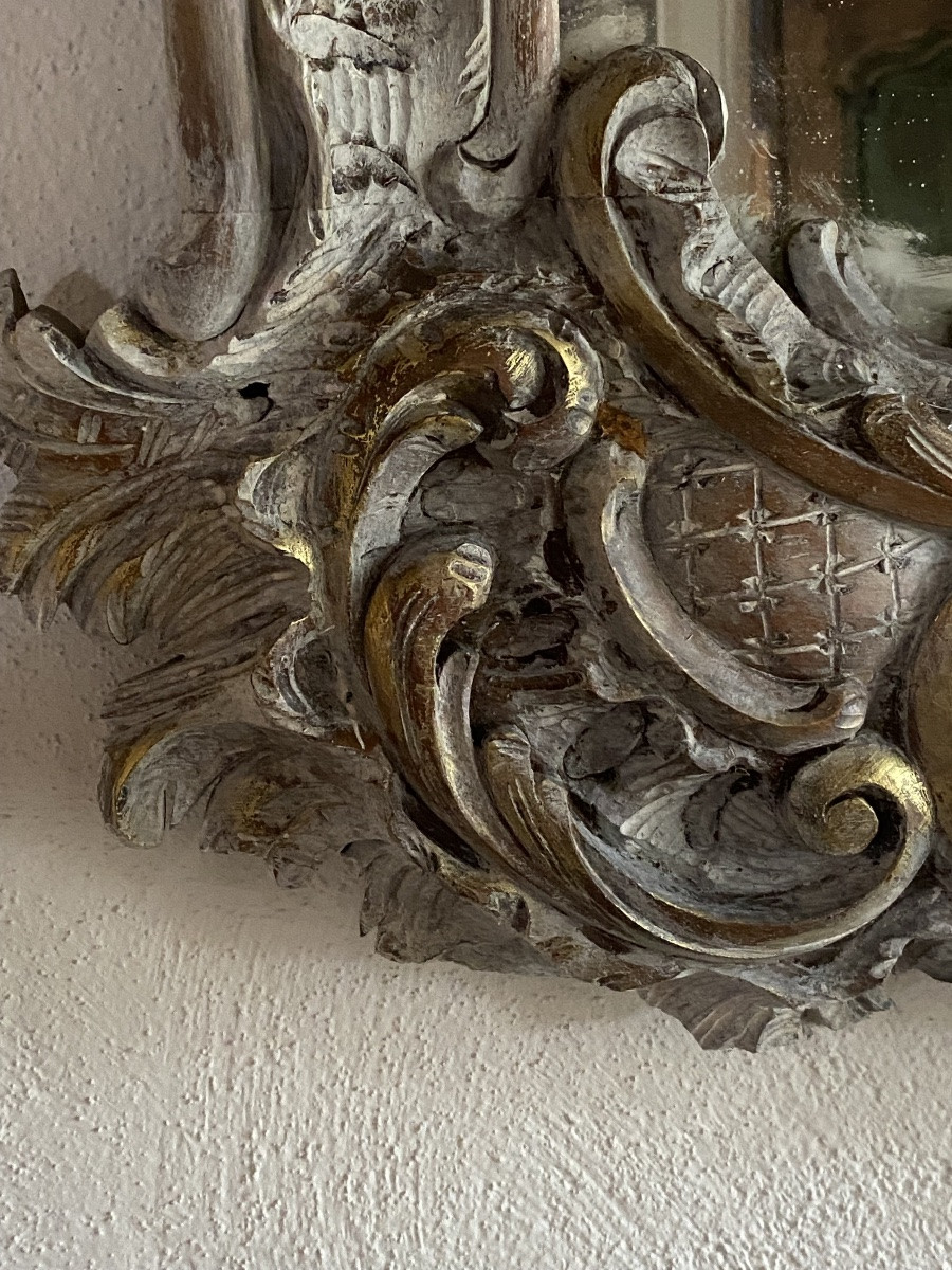   GRAND MIRROIR XIX ème  EN BOIS  PEINT  RICHEMENT SCULPTÉ DE  DEUX PUTTI  -photo-3