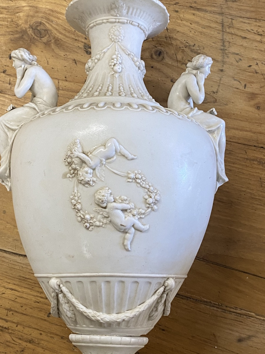 19 Th  Century Capo Di Monte Vase T Porcelain With Neo Classical Patterns Mounted As A Lamp-photo-5