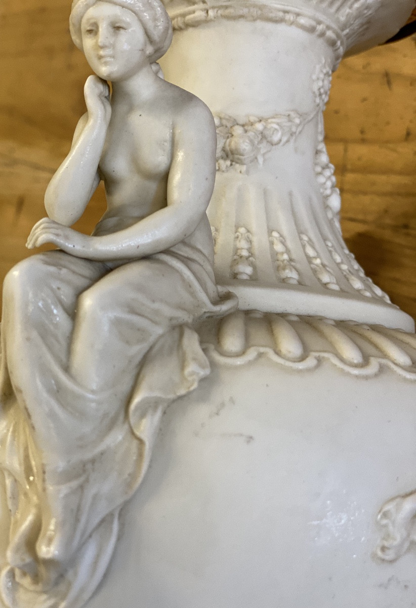 19 Th  Century Capo Di Monte Vase T Porcelain With Neo Classical Patterns Mounted As A Lamp-photo-4