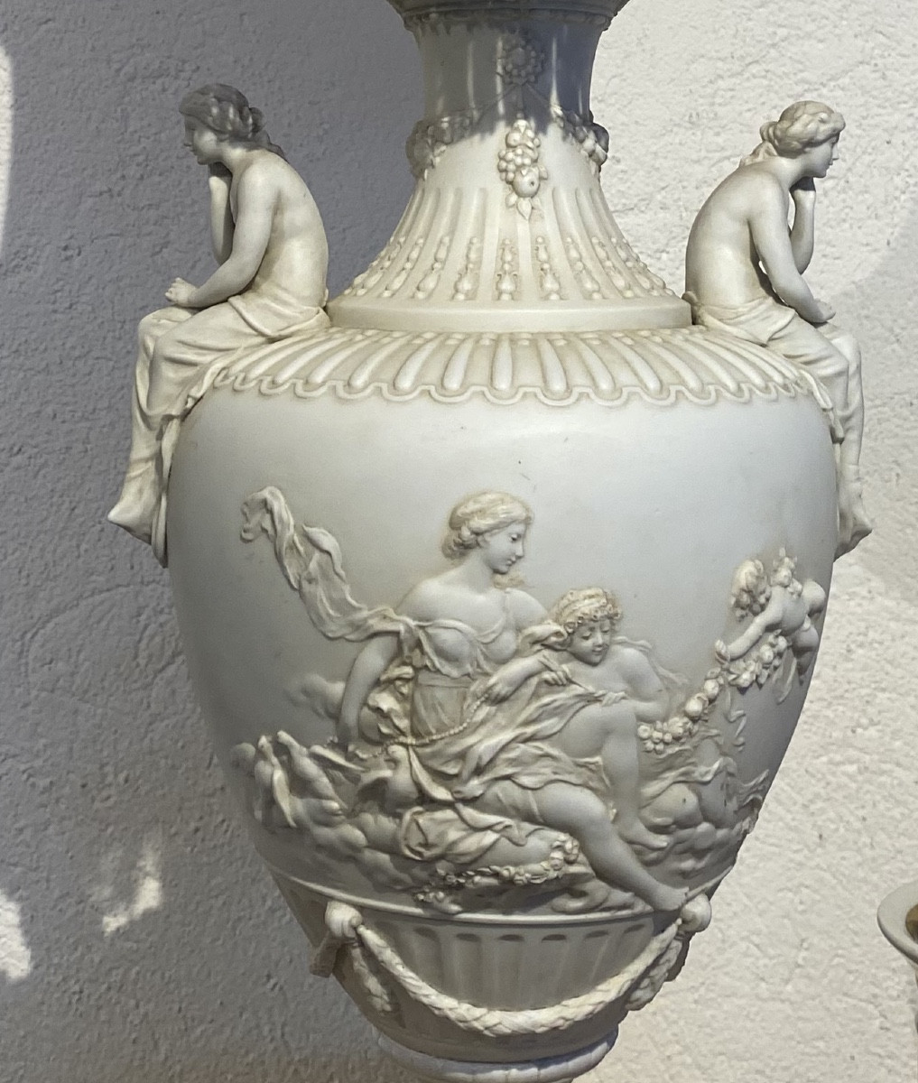 19 Th  Century Capo Di Monte Vase T Porcelain With Neo Classical Patterns Mounted As A Lamp-photo-6