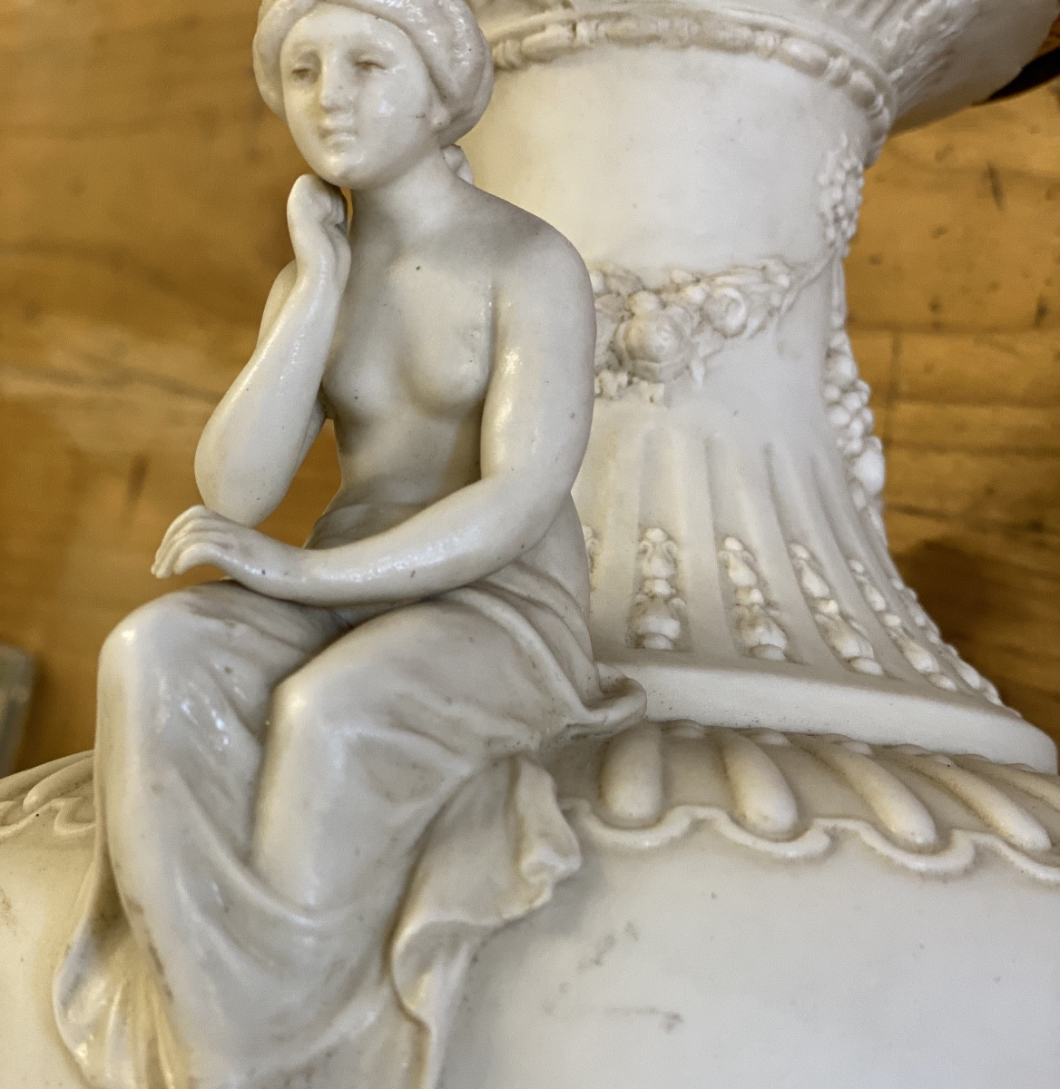 19 Th  Century Capo Di Monte Vase T Porcelain With Neo Classical Patterns Mounted As A Lamp-photo-8