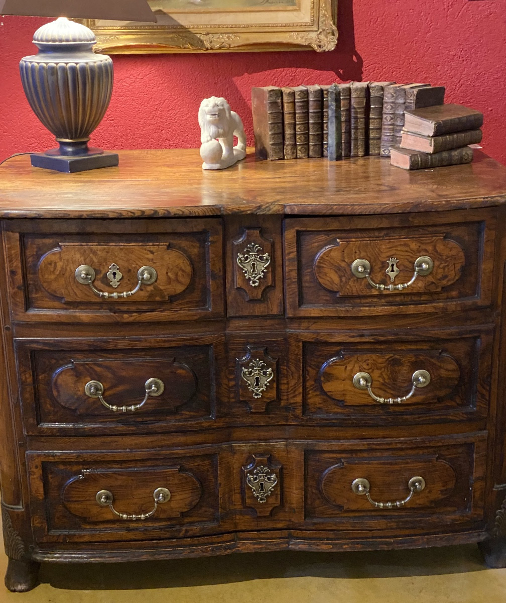 Louis XIV Period Castle Crestoide Commodel In Solid Elm Burry With Four Drawers 