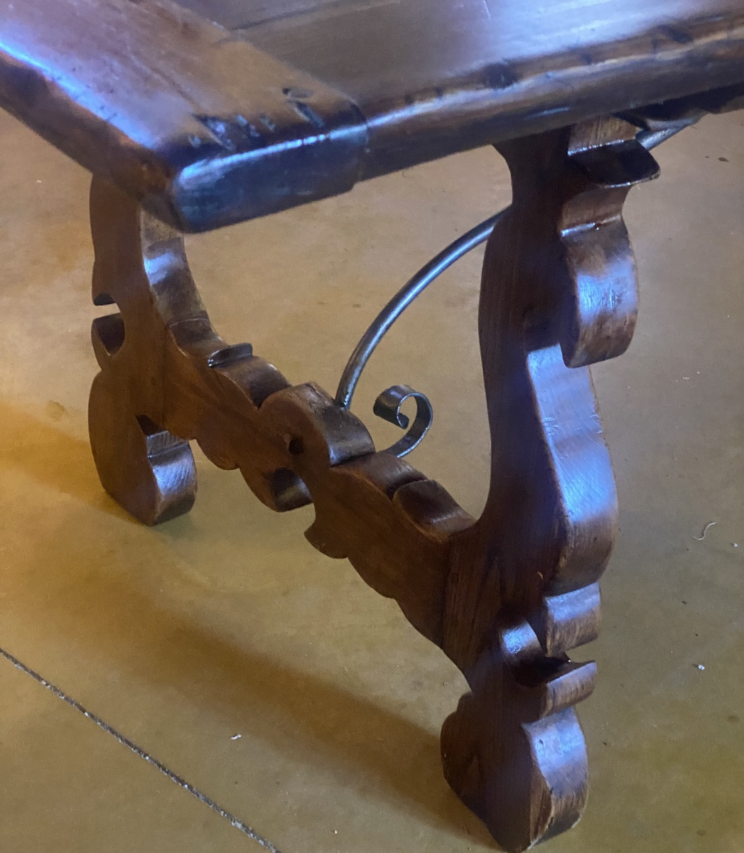 Spanish Chestnut Table, 17th Century -photo-3