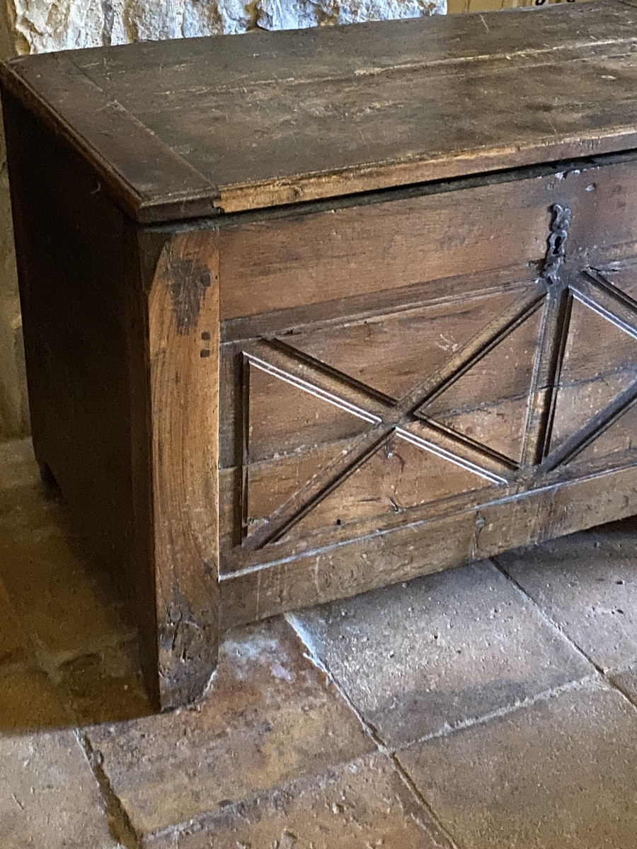COFFRE   RUSTIQUE    de   CUISINE   ÉPOQUE  XVII ème   À FAÇADE  À DEUX PANNEAUX  -photo-2