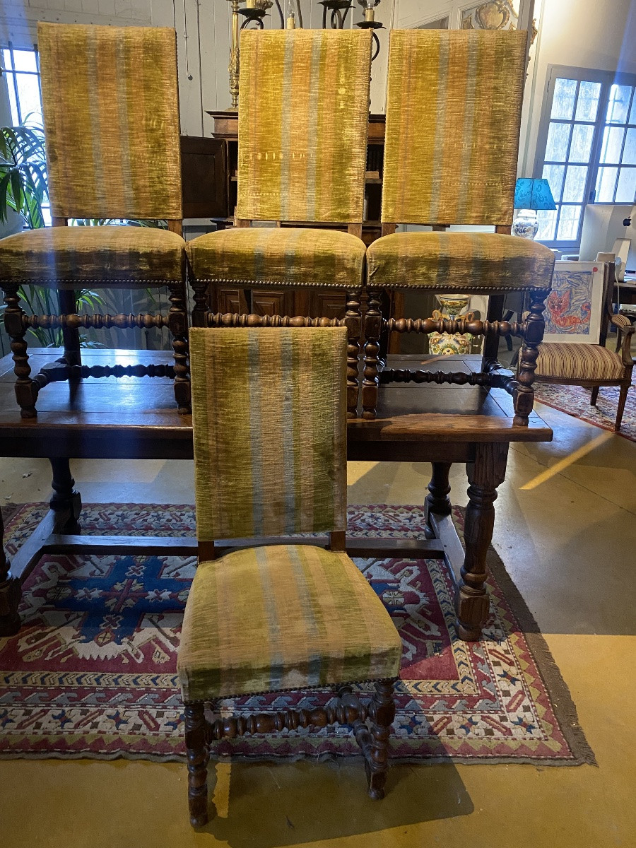 QUATRE CHAISES  ÉPOQUE LOUIS XIII EN  CHÂTAIGNIER   GARNIS  DE   VELOUR   DORÉ À   RAYURES -photo-8