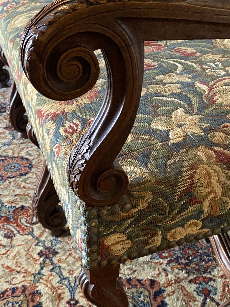 GRANDE BANQUETTE  D'ENTRÉE  XIX  EN  NOYER   GARNIE DE TAPISSERIE À FLEURS  STYLE   LOUIS XIV -photo-4
