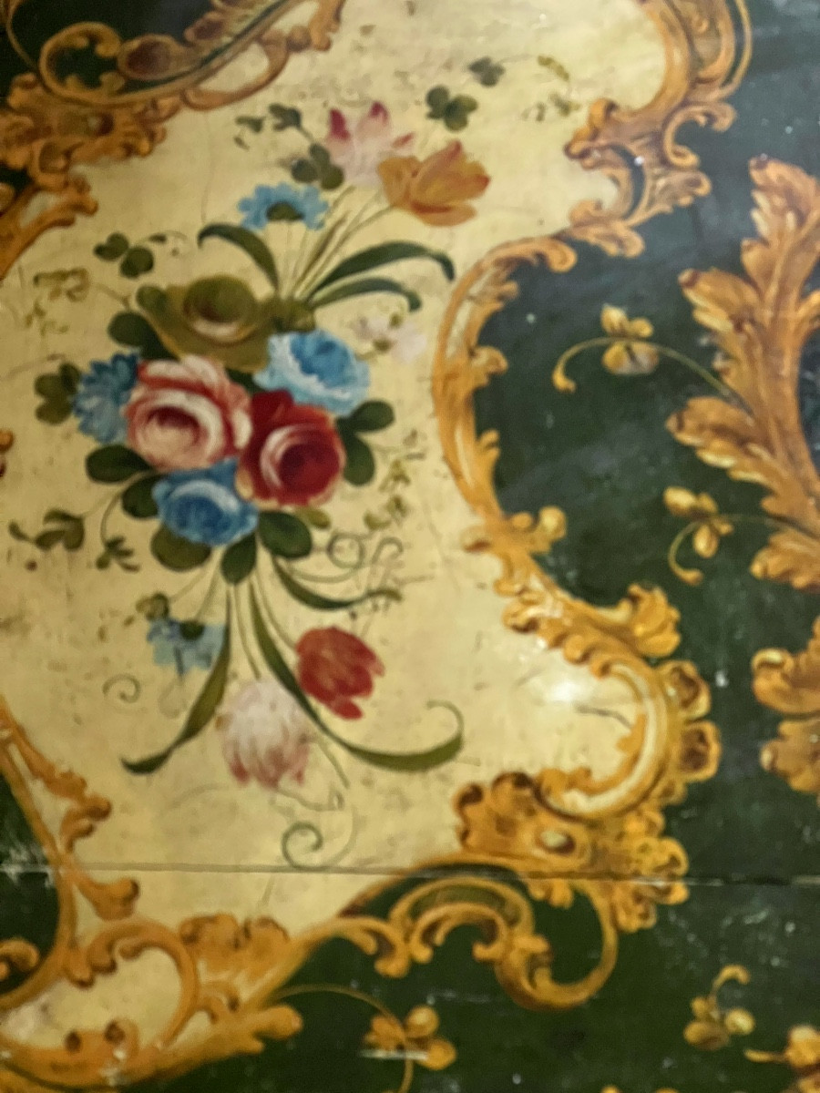 Rare 18th Century Venetian Commode With Medallions Depicting Gallancing Scenes  -photo-2